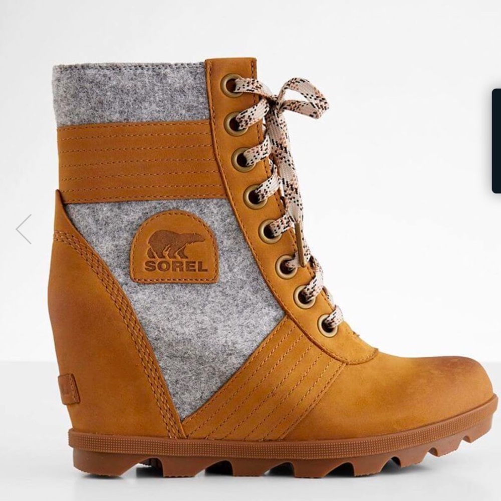 LexieT™ Waterproof Leather Wedge Boots